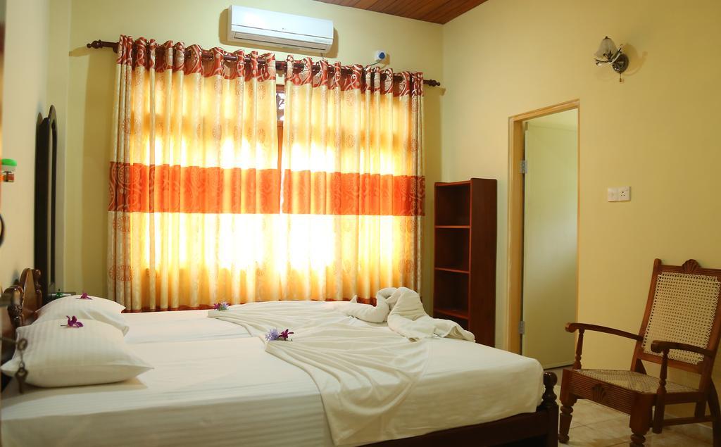 Serenity Villa Hikkaduwa Exterior foto